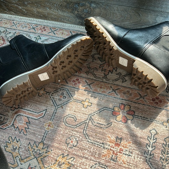 Chaco Chelsea Waterproof Boot - US Size 10 - Black - Picture 5 of 5